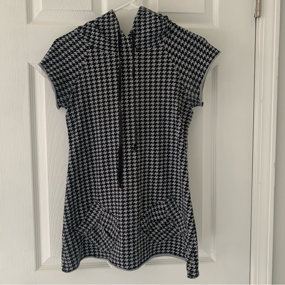 dELiA*s Gray Houndstooth Hoodie